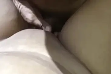 Istri Muda Semok Cantik Pasrah Goyang Kasur
